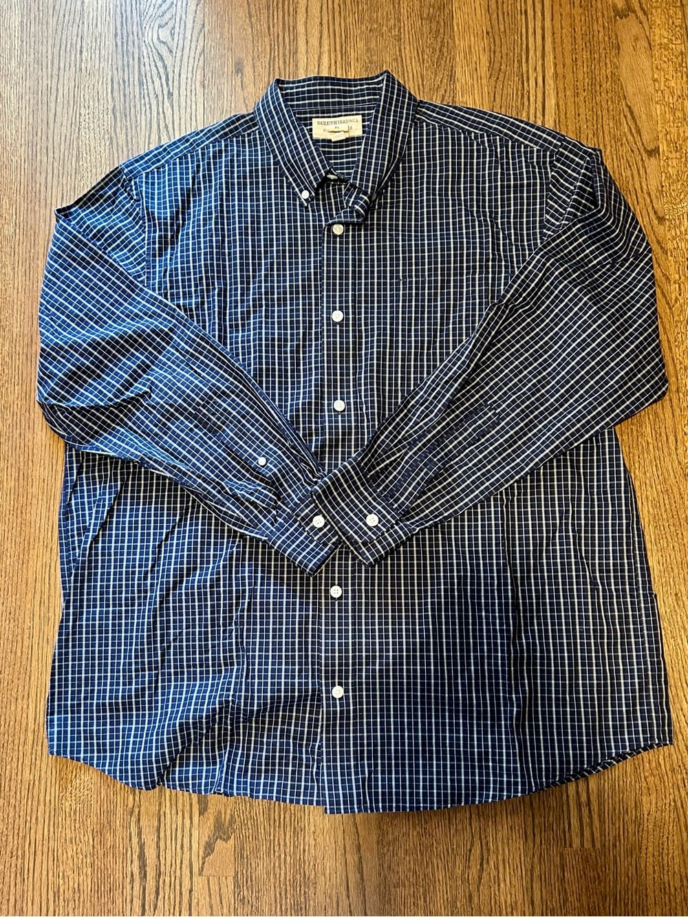 Duluth Trading Wrinklefighter XL Blue Check Button Down Shirt